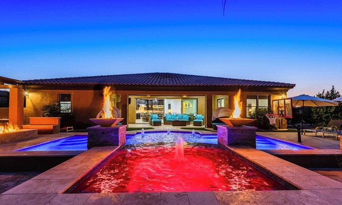 Pinnacle Peak House | Indulge in North Scottsdale Retreat with Spa & Private Pool