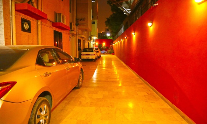 PECHS Hotel | Explore Comfort at Luxury Inn: Spa & Breakfast Included