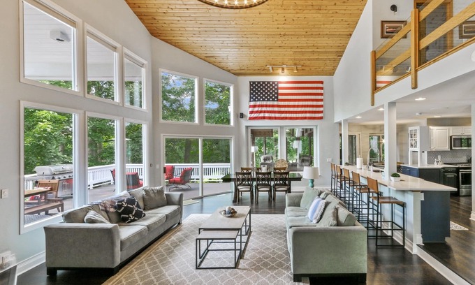 Fontana House | Elegant Abbey Springs Home with Golf Carts & Ocean Views