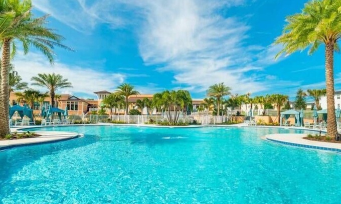 Four Corners Cottage | Stunning Lake View Retreat with Pool & Star Wars Game Room