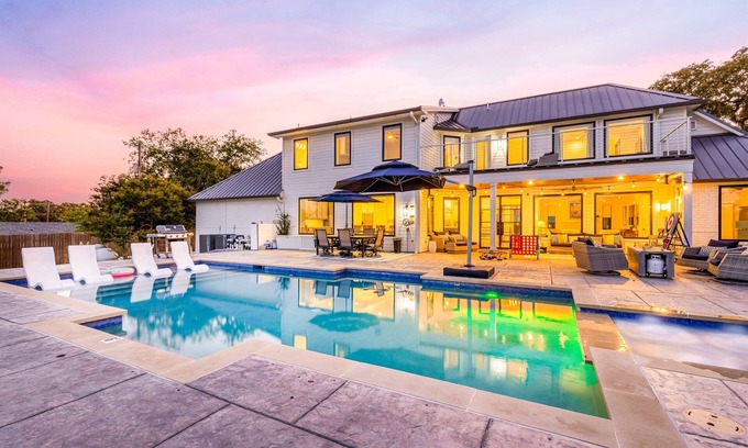 Azle House | Unforgettable Lakefront Retreat with Spa and Pool Amenities