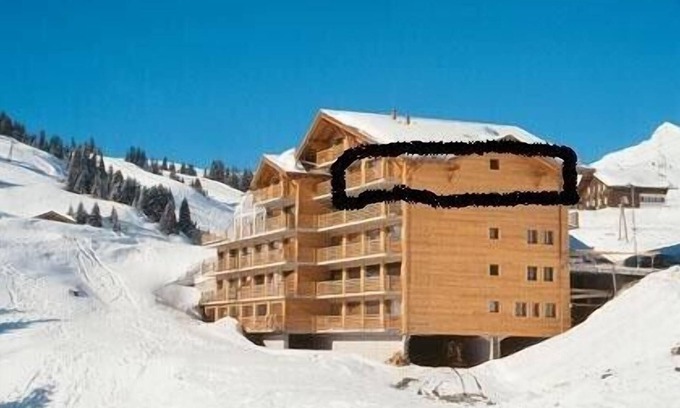 Val d'Illiez Apartment | Elegant 3-Bed Ski-In, Ski-Out Retreat in Les Crosets