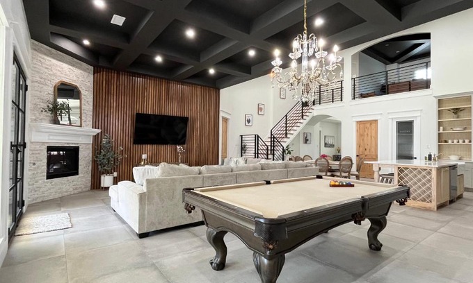 Central Arlington House | Pet-Friendly Oasis Near AT&T Stadium with Game Room