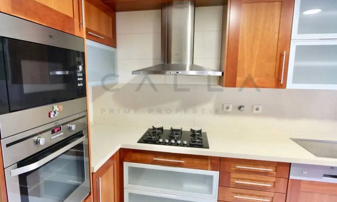 Lisbon Old Town Apartment | Elegant Lisboa Apartment T2 with Premium Amenities Awaits
