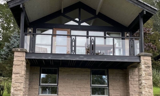Balloch Cabin | Elegant Lodge at Cameron House with Pool & Spa in Loch Lomond