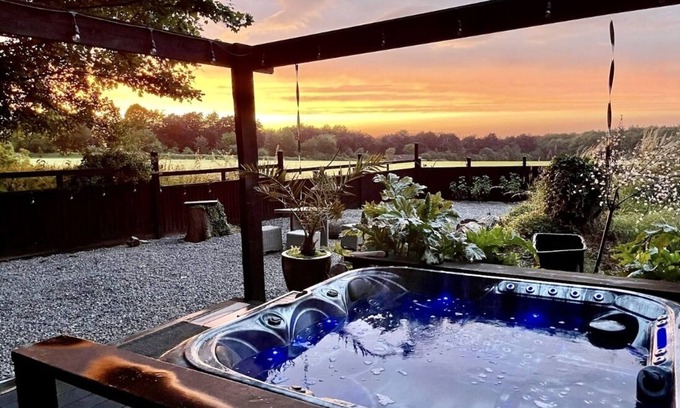 Bristol House | Perfect Retreat near Clifton Suspension Bridge with Hot Tub