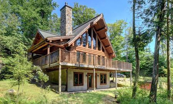 Labelle House | Elegant Lodge Retreat Near Mont Tremblant with Spa & Pool