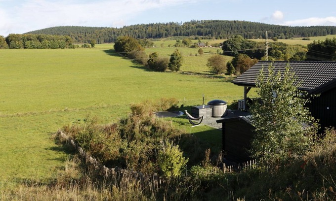 Kuestelberg House | Relaxing Lodge near Winterberg with Hot Tub & Scenic Views