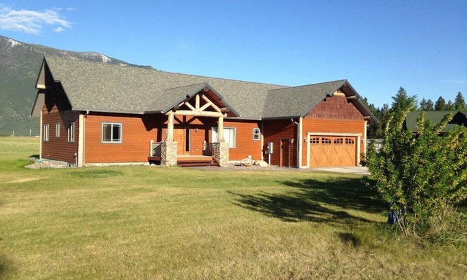 Columbia Falls House | Grand Mountain Views Lodge: Guest Rated 10/10 with Pool & Spa