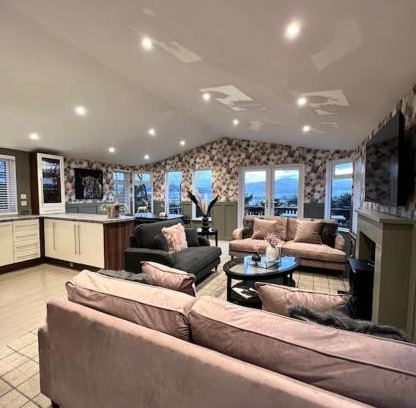 Banchory Ski Chalet | Relaxing Lodge with Hot Tub in Royal Deeside