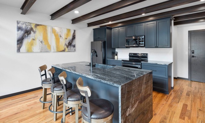 Hill City Apartment | Top-Rated Loft 7 Near Downtown Main Street with Kitchen