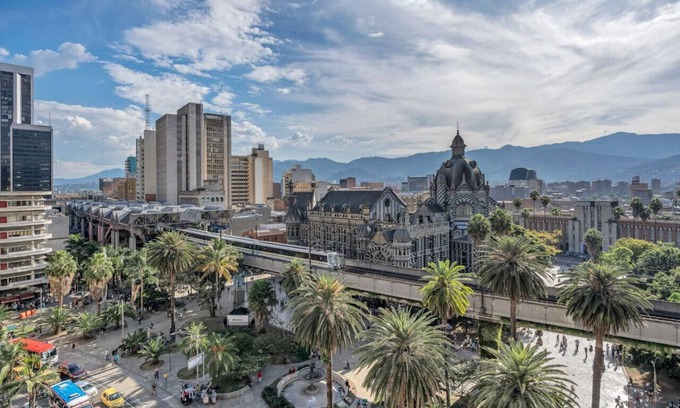 La Candelaria Apartment | Luxury loft near plaza botero and Metro station