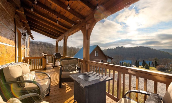 Vesta Cabin | Tranquil Log Cabin with Copper Tub & Starry Skies