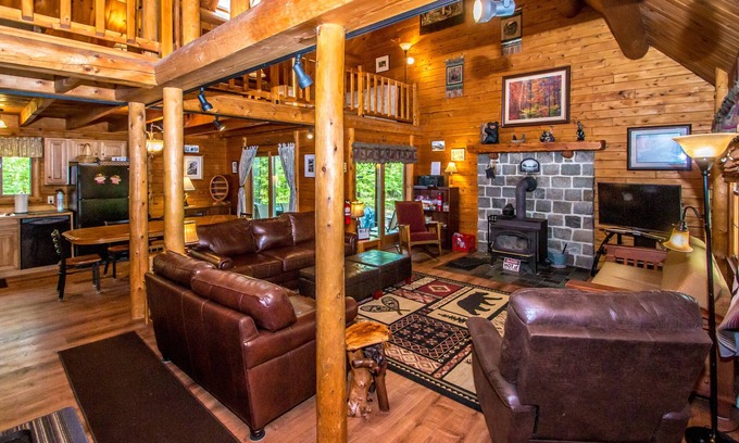 Bartlett House | Premier Log Home Near Story Land with Pool & Ocean Views