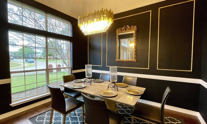 North Central Carrollton House | Luxury,Modern 6beds,5BR, 4BA Home w/Great Location