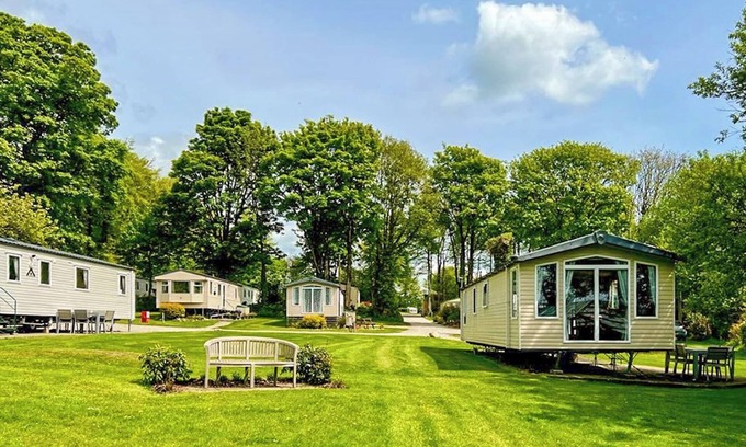 Saint Ann's Chapel House | Modern 12ft-Wide Caravan with Pool & Lake View Amenities