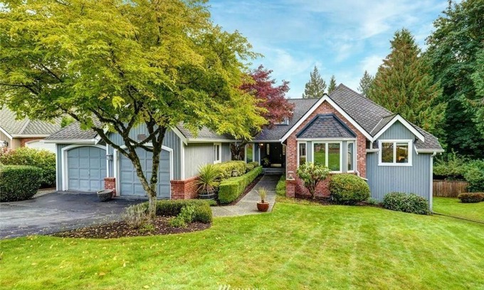 Sammamish Villa | Modern Villa with Deck, Backyard & Fire Pit Retreat