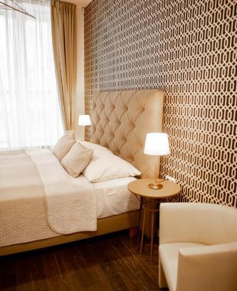 Josefov Apartment | Stylish Oldtown Square Apartment - Pet Friendly & Family Ready