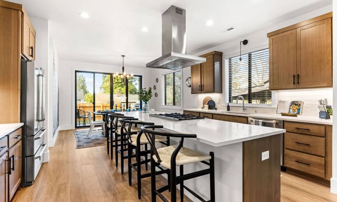Vancouver House | Modern Farmhouse Retreat with Pool & Spa Near Downtown