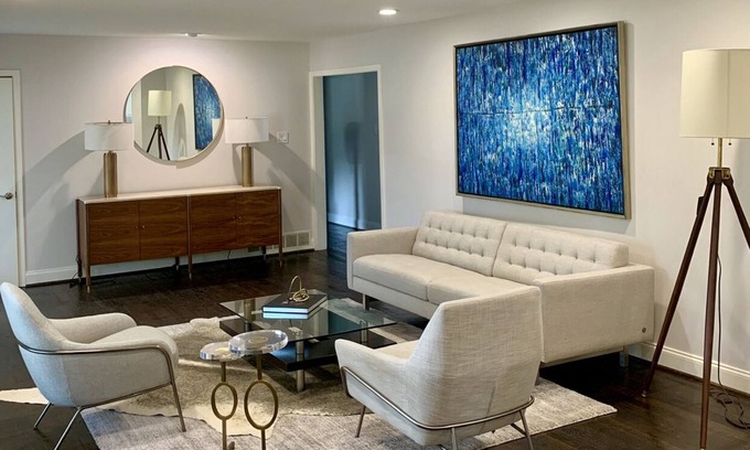 Northwest Dallas House | Elegant Modern Home with Pool and Spa near Galleria