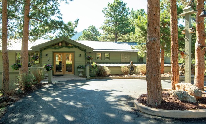 Estes Park House | Elegant Mountain Retreat with Spa & Golf Course Access