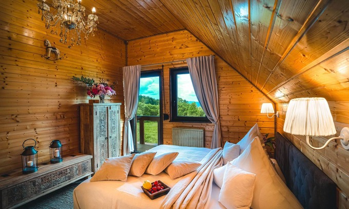 Janowice Wielkie Ski Chalet | Indulge at Luxury Mountain Lodge & Spa with Hot Tub