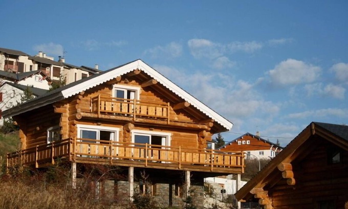 Font-Romeu-Odeillo-Via Ski Chalet | Cozy Northern Chalet with Sauna & Mountain Views - Rated 9.8