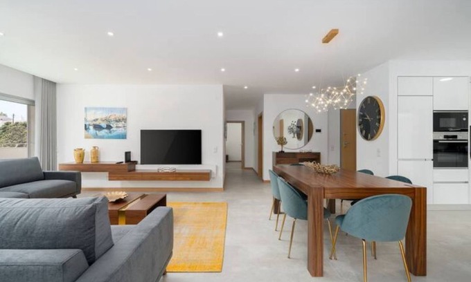 Lagos Condo | Stylish 2-Bedroom Apartment with Ocean View and Parking