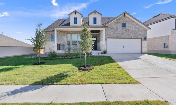 Austin House | Contemporary New Build with Pool and Pet-Friendly Options