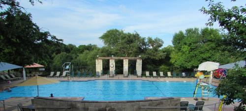 Lower Basin Lake Travis House | Oceanfront Retreat at Luxury Nook - 4-Star Family Getaway