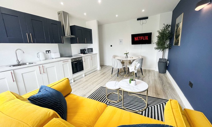 Norwich Apartment | Elegant Norwich City Centre Flat with Free Parking Access