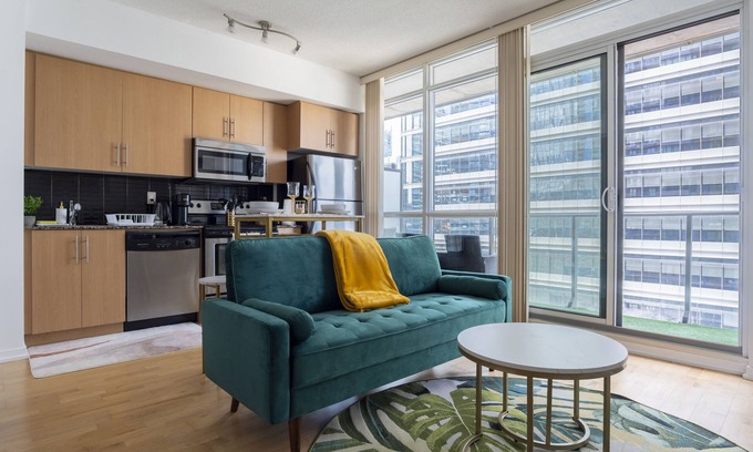 Central Waterfront Condo | Relaxing Oasis in Downtown Toronto Near CN Tower & Arena