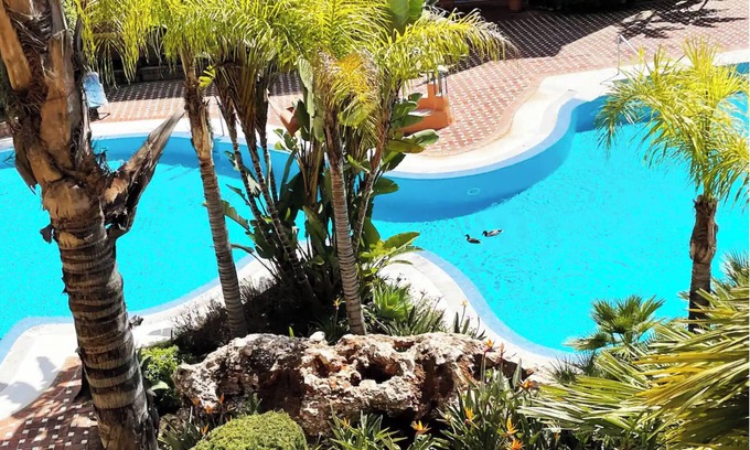 Marbella Apartment | Prime Oceanfront Oasis in Marbella's Exclusive Area