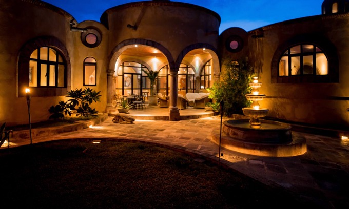 Isla Mujeres Villa | Luxury Ocean Front Villa, Heated Pool, Tennis / Pickle ball Court,