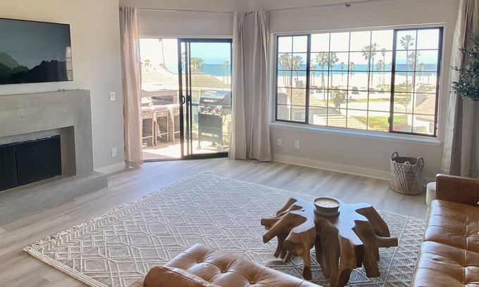 Port Hueneme Condo | Oceanfront Retreat with Spectacular Beach Views