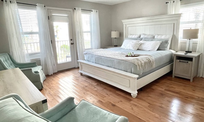 Jacksonville Beach House | Unforgettable Ocean View Getaway with Breakfast Included