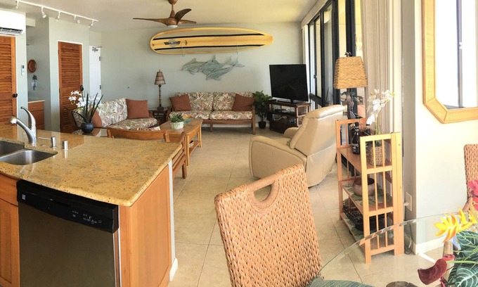 Poipu Condo | Oceanfront 2-Bedroom Condo with Pool & Spa Amenities