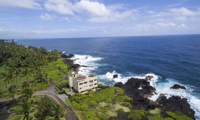 Kapoho House | Oceanfront Retreat with Unmatched 9.8 Rating & Scenic Views