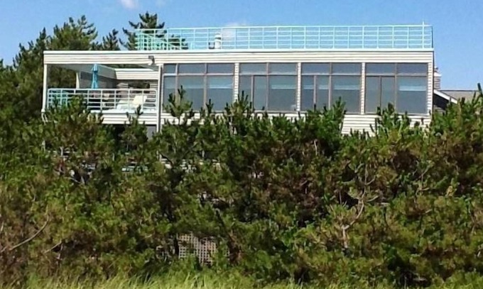 Harvey Cedars House | Elegant Oceanfront Home with Hot Tub & Piano - Rated 9.6