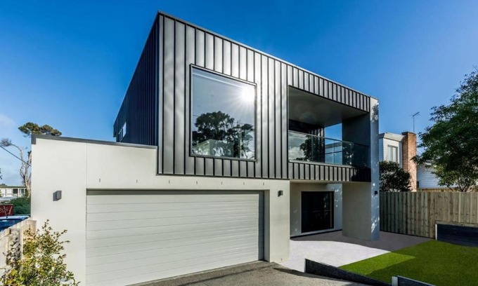 Inverloch House | Bayview Hotel: Oceanfront Retreat with Free WiFi & Breakfast