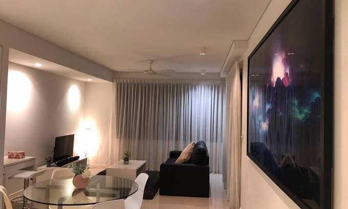 Darwin City Centre House | Elegant One-Bed Apartment at Darwin Waterfront Precinct
