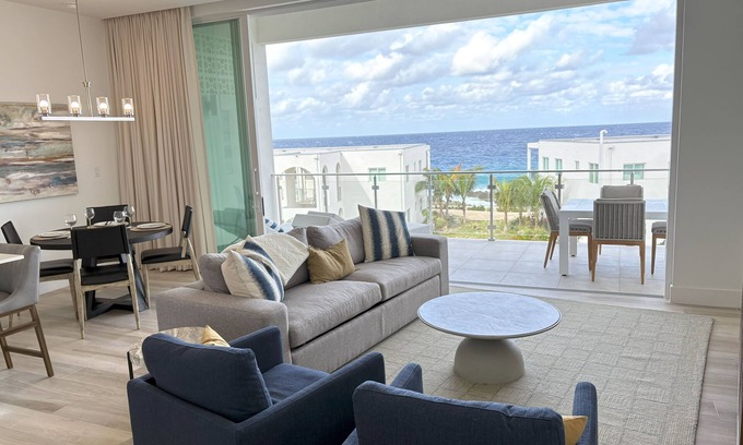 Northwest Point Condo | LUXURY/OVERSIZED - 1 Bed/1.5 Bath near AMAZING SHORE DIVING W/180° Ocean VIEWS