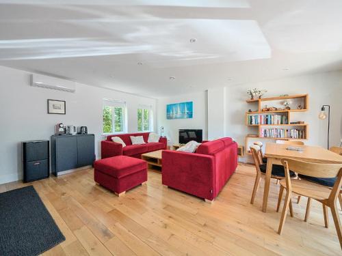 Kennington Apartment | Stylish Oxford Apartment with Free Parking, Ideal for Families