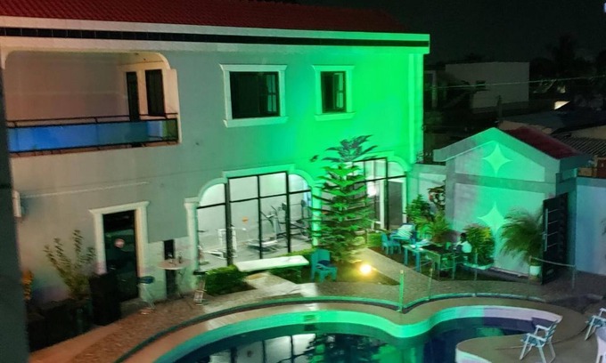 Lome Hotel | Elegant Palace with Pool & Family-Friendly Amenities