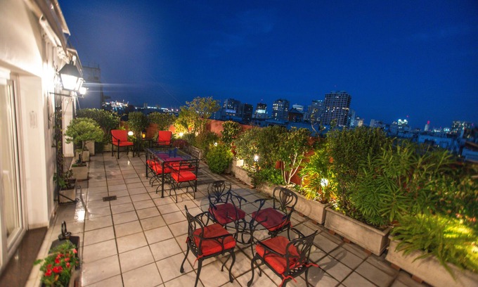 Recoleta Apartment | Top-Rated Penthouse in Recoleta with Spa and Breakfast