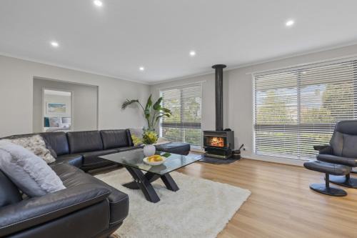 Bendigo Villa | Heritage Home in Bendigo CBD: Pet-Friendly with Modern Comforts