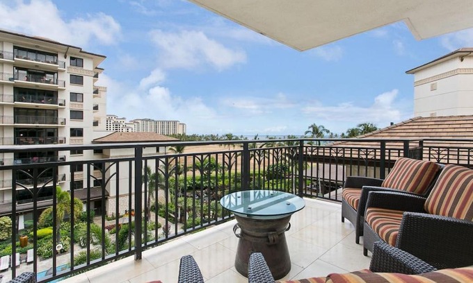 Ko Olina House | Ocean View Condo at Ko Olina Beach Villas with Pool Access