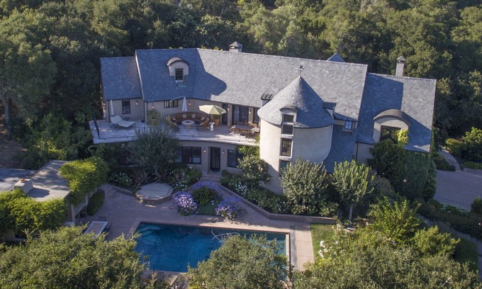 Sonoma House | Premier Business & Leisure Hotel with Spa and Pool Access