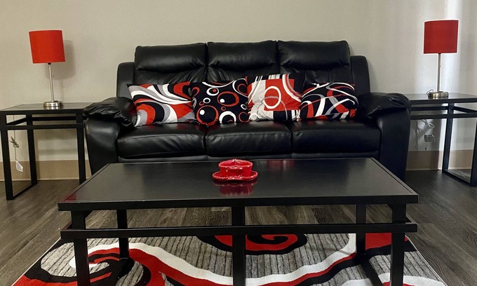 Downtown Detroit Apartment | Enchanting Oceanfront Retreat at Luxury Red Hotel