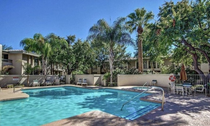 Cloisters Apartment | Secluded Retreat with Golfing and Family-Friendly Amenities